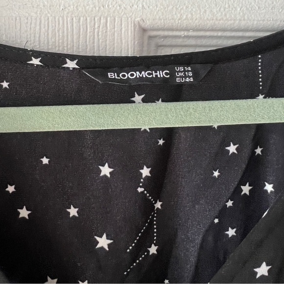 Starry Night Black Dress with Tie - Picture 3 of 4